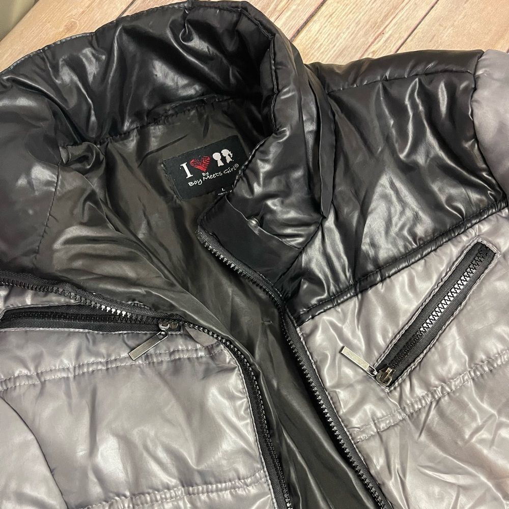 Boy Meets Girl Gray & Black Quilted Jacket - medium - Picture 8 of 8